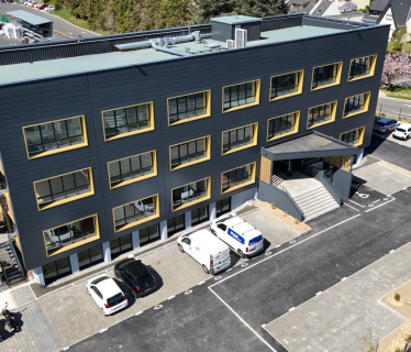 Réhabilitation d'un immeuble de bureaux Le Kube à Pacé, Ille-et-Vilaine (35), Bretagne - conception et réalisation Espace Engineering Fayat, contractant général et maître d'oeuvre