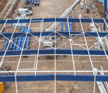 charpente métallique bleu chantier arnaudeau