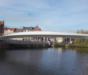 03passerelle-st-omer-mo-caso-moe-groupement-bea-dva-dvvd-mh-lighting-photo-dvvd-passerelle.jpg