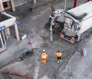 Vue drone camion béton rue