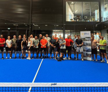 Animation padel bâtiment commercial/sportif/loisirs à Le Thou, Charente-Maritime (17), Nouvelle-Aquitaine - conception et réalisation Espace Engineering Fayat, contractant général et maître d'oeuvre