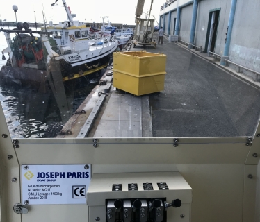 e.-joseph-paris-grue-fixe-cabine-min.jpg