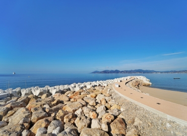 Razel Bec Digue Laubeuf Cannes