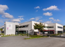 Bâtiment de bureaux réhabilité Tessi à Cesson-Sévigné, Ille-et-Vilaine (35), Bretagne - conception et réalisation Espace Engineering Fayat, contractant général et maître d'œuvre