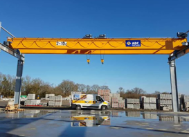 Pont roulant avec voiture adc en dessous
