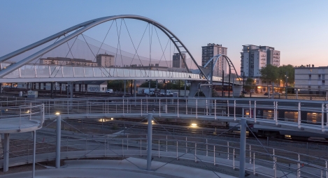 fayat-metal-passerelle-fournier-tours-c-helene_peter.jpg