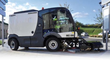compact-road-sweeper-aquazura-mc-200_content.v1.jpg