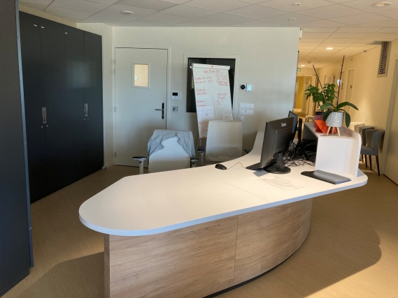 Aménagement intérieur clinique psychiatrique Les Boucles de Seine à Yvetot, Seine-Maritime (76), Normandie - conception et réalisation Espace Engineering Fayat, contractant général et maître d'œuvre