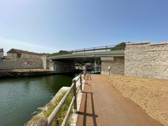 Pont de provence Aigues Mortes rénovation Razel Bec