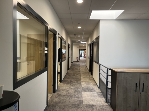 Aménagement intérieur bâtiment industriel Curtiss-Wright à Genté, Charente (16), Nouvelle-Aquitaine - conception et réalisation Espace Engineering Fayat, contractant général et maître d'œuvre