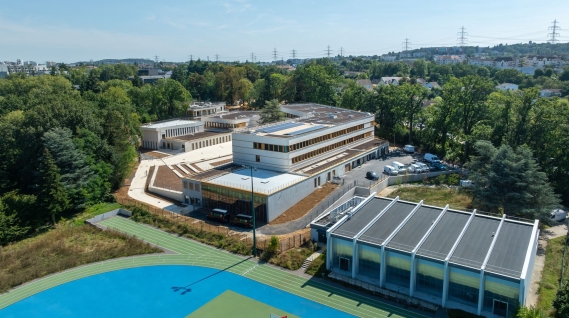 Vue aérienne du nouveaux Collège de Massy (91)