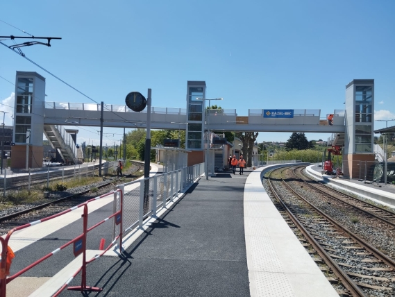 Gare de jour extérieur