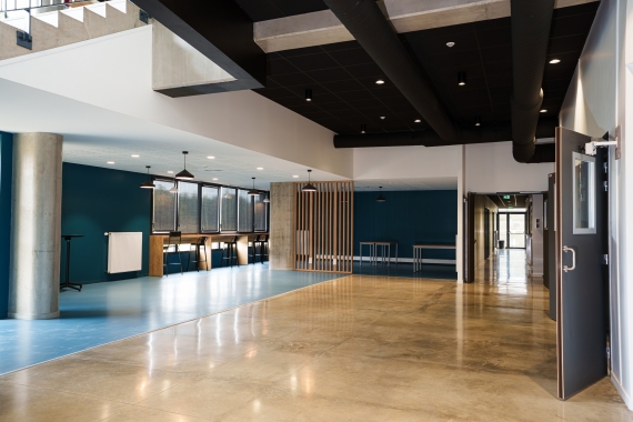 Aménagement intérieur bâtiment d'enseignement The Land 2 à Rennes, Ille-et-Vilaine (35), Bretagne - Conception et réalisation Espace Engineering Fayat, contractant général et maître d'œuvre