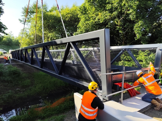 entreprise construction de passerelle publique .jpg