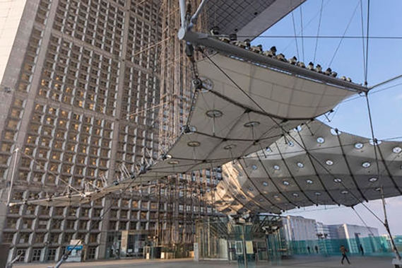 les-nuages-de-l-arche-paris-la-defense_content-2.jpg