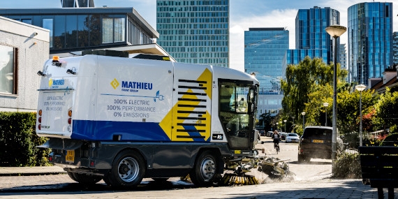 Balayeuse électrique maxi-compacte Ravo R5e