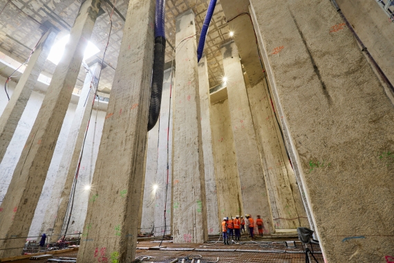 Bassin AUsterlitz-Fayat Fondatio.jpg