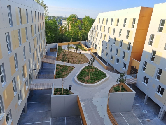 entre_les_batiments2