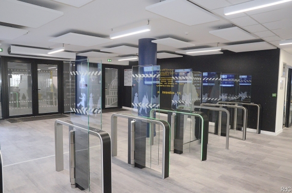 Portiques d'entrée EFREI