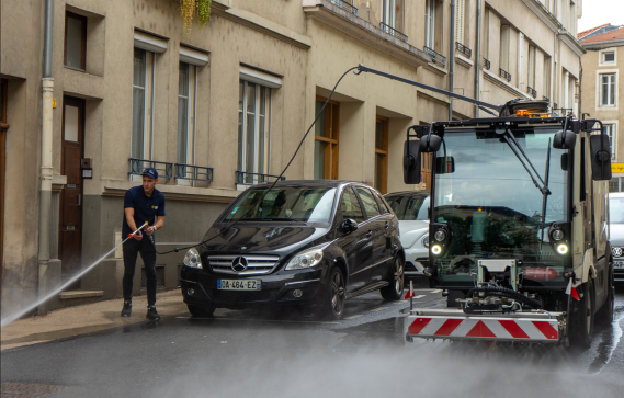 E2w avec baptiste dans la rue
