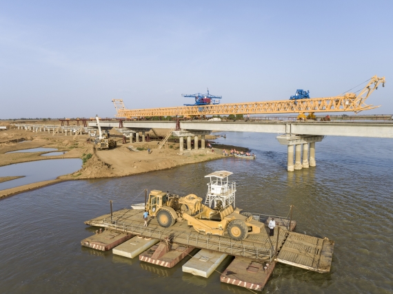 Razel-Bec Pont sur le Logone Frontiere Tchad Cameroun