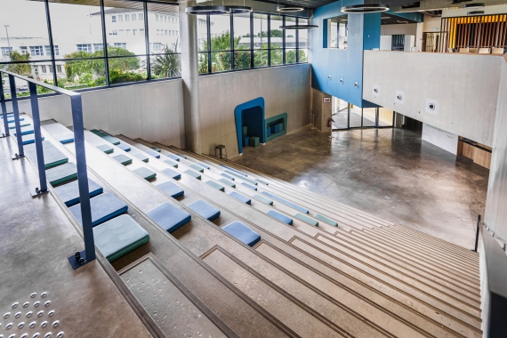 Aménagement intérieur bâtiment d'enseignement The Land 2 à Rennes, Ille-et-Vilaine (35), Bretagne - Conception et réalisation Espace Engineering Fayat, contractant général et maître d'œuvre