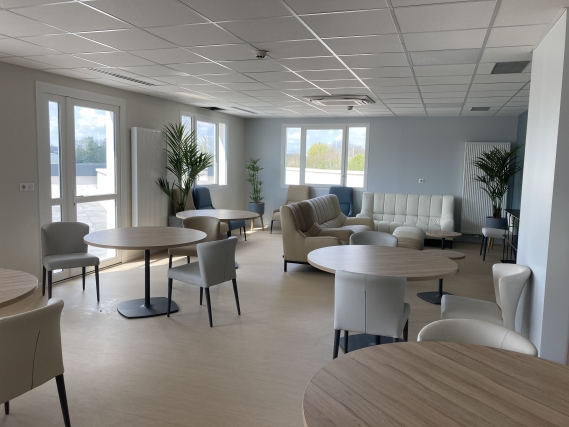 Aménagement intérieur clinique psychiatrique Les Boucles de Seine à Yvetot, Seine-Maritime (76), Normandie - conception et réalisation Espace Engineering Fayat, contractant général et maître d'œuvre
