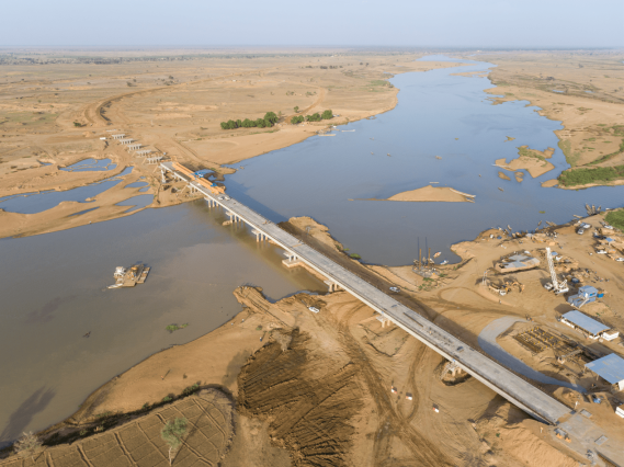 FAYAT TRAVAUX PUBLICS - Pont sur.png