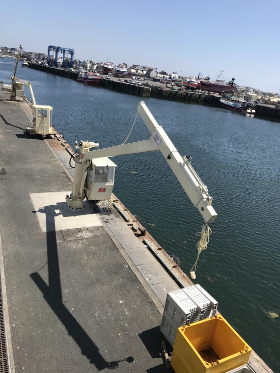 e.-joseph-paris-grue-fixe-min.jpg