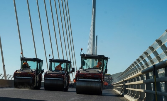 DYNAPAC-Millau Viaduct.jpg