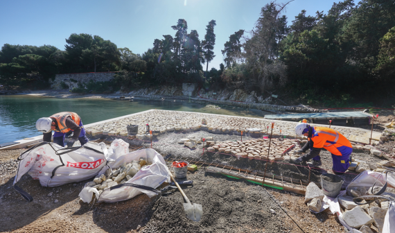 Ile Saint-Honorat - travaux razel bec