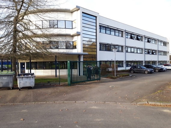 Bâtiment d'enseignement AFTEC avant rénovation à Rennes, Ille-et-Vilaine (35), Bretagne - conception et réalisation Espace Engineering Fayat, contractant général et maître d'oeuvre