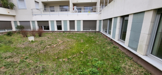 Avant bâtiment de bureau réhabilité Nameshield à Angers, Maine-et-Loire (49), Pays de la Loire - conception et réalisation Espace Engineering Fayat, contractant général et maître d'œuvre