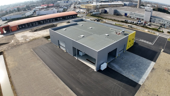 Bâtiment industriel Newloc à Carquefou (44), Loire-Atlantique, Pays de la Loire - Conception et réalisation Espace Engineering Fayat, contractant général et maître d'œuvre