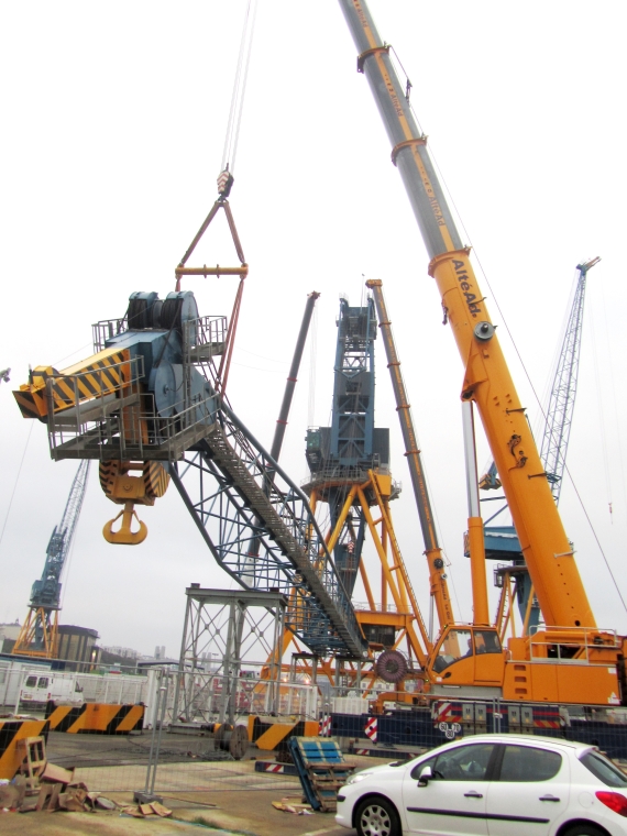 joseph-paris-demontage-fleche-grue.jpg