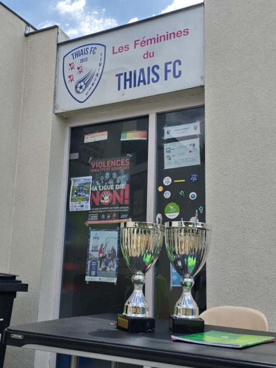 Équipe féminine Thiais FFC x FAYAT ÉNERGIE SERVICES