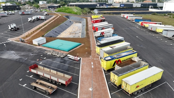 Construction plateforme logistique et bâtiment de bureau à Le Grand-Quevilly, Seine-Maritime (76), Normandie - conception et réalisation Espace Engineering Fayat, contractant général et maître d'œuvre