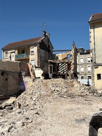 Démolition sur la place Pierre Sémard Razel-Bec