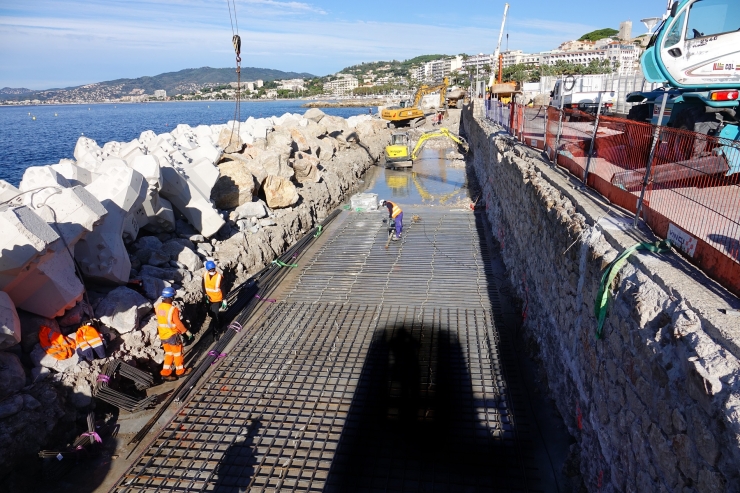 Travaux de rénovation de la digue Laubeuf à Cannes