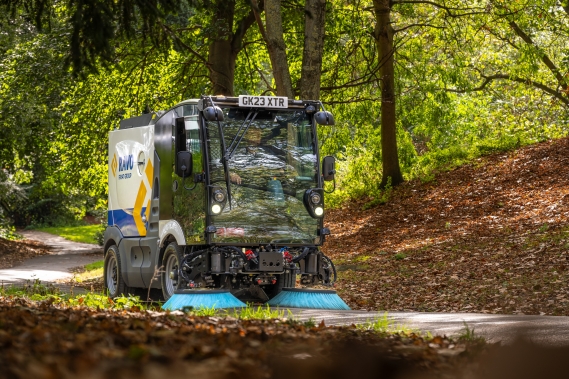 RAVO R2 sweeping in Battersea Park, London